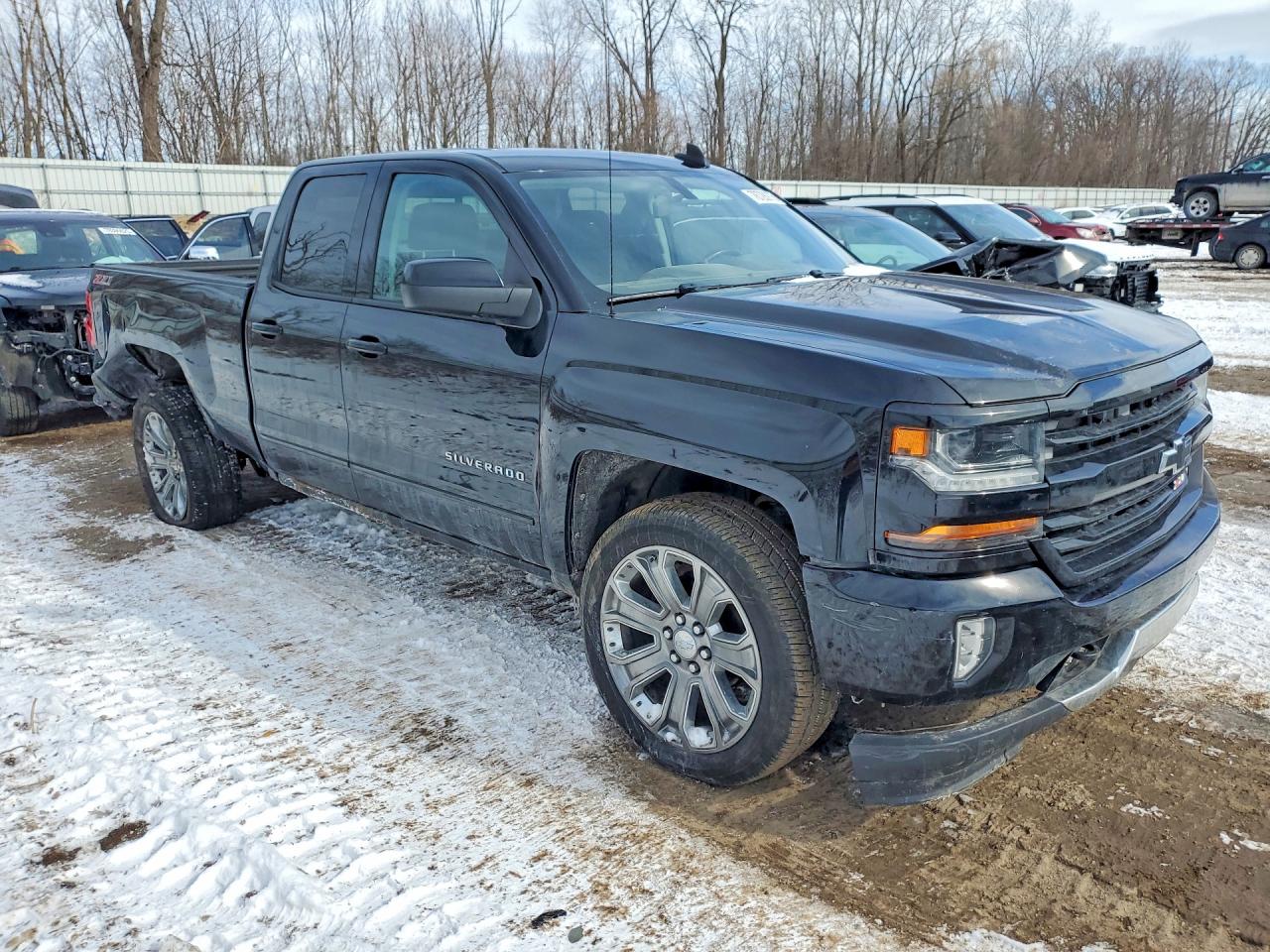 2017 CHEVROLET SILVERADO K1500 LT photo 7