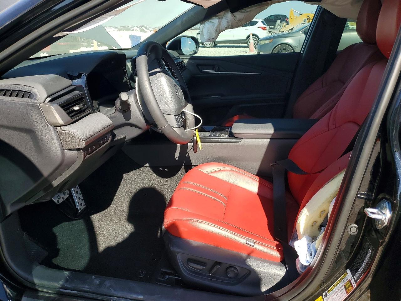 2026 TOYOTA CAMRY SE photo 19