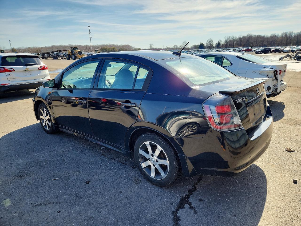 2011 NISSAN SENTRA 2.0 photo 2