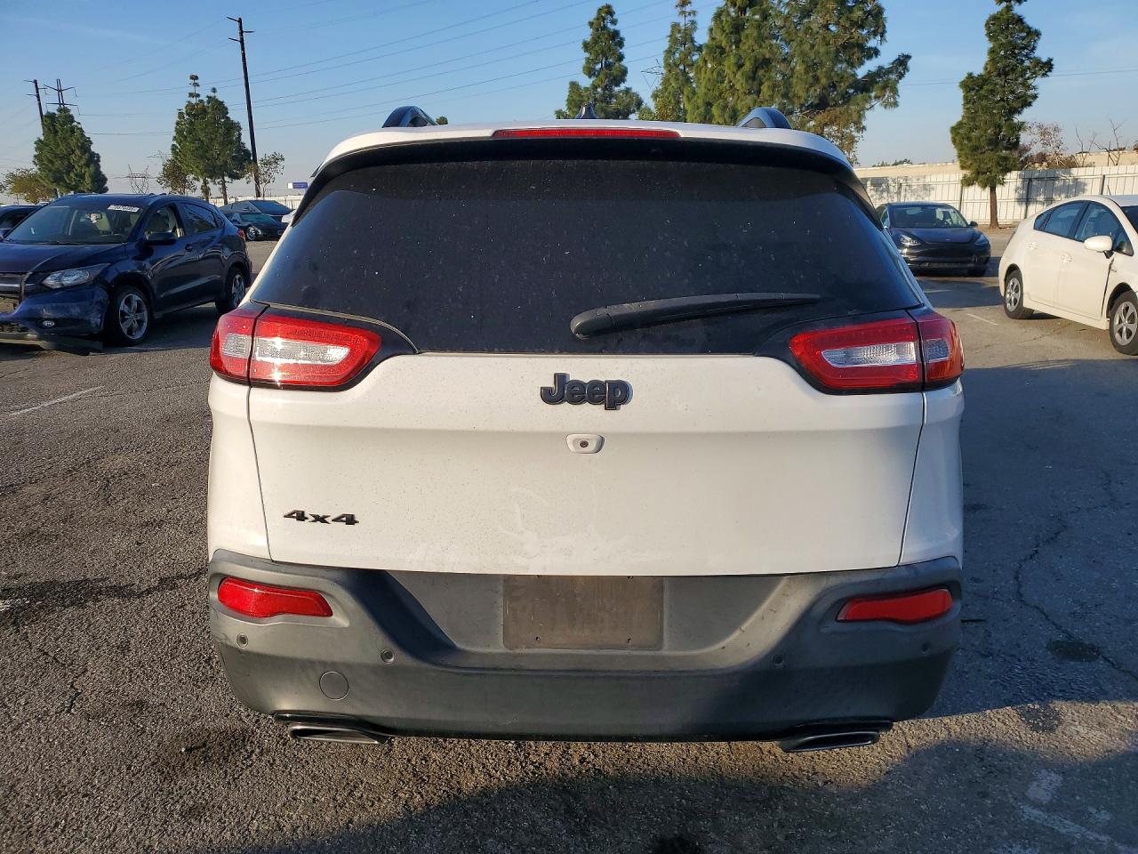 2015 JEEP CHEROKEE LATITUDE photo 16