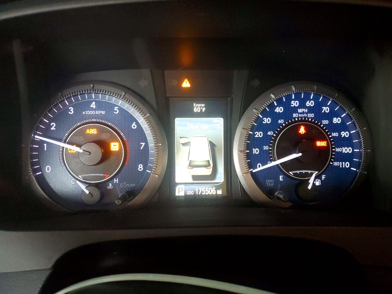2015 TOYOTA SIENNA LIMITED PREMIUM 7-PASSENGER photo 9