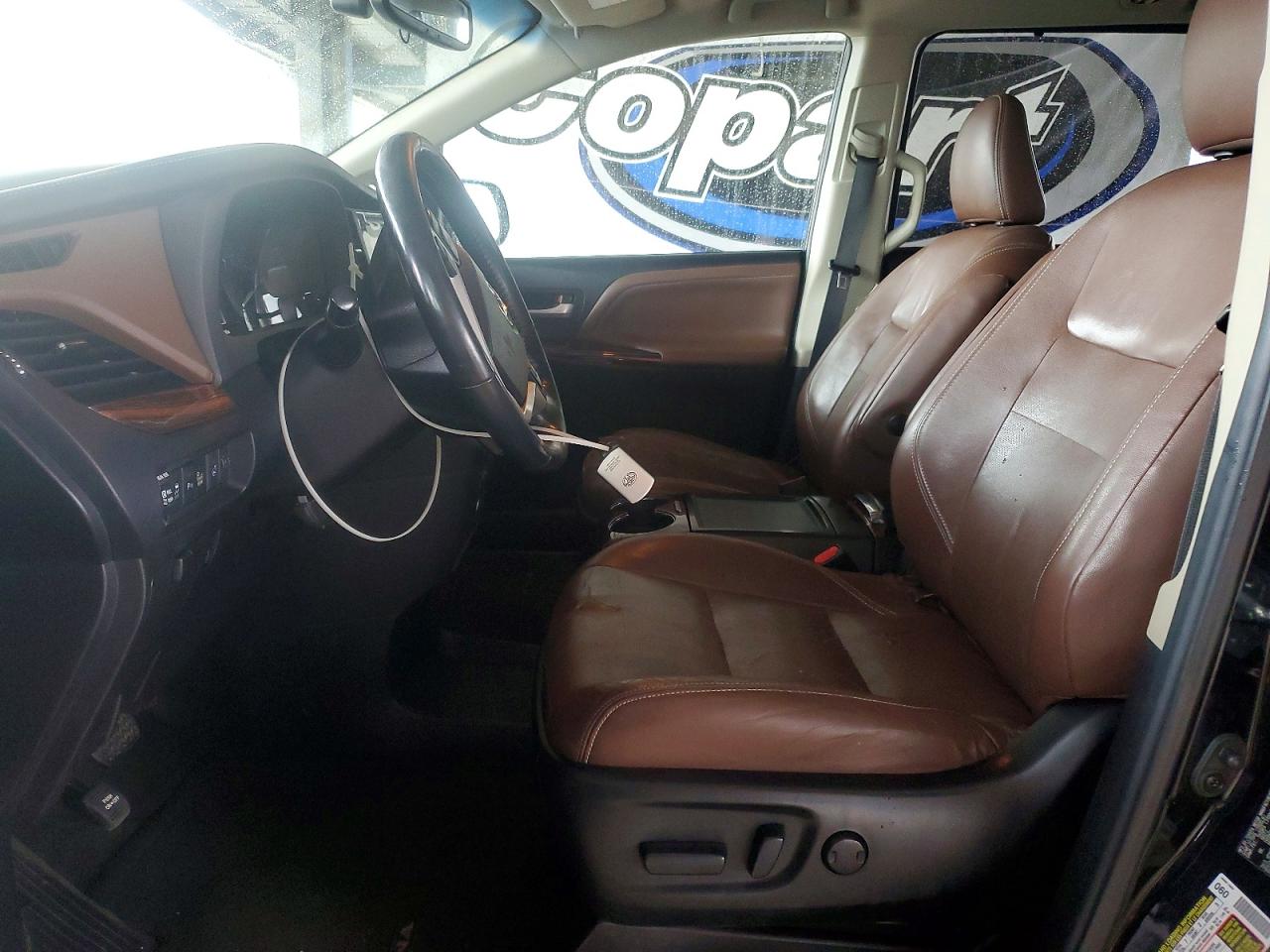 2015 TOYOTA SIENNA LIMITED PREMIUM 7-PASSENGER photo 7