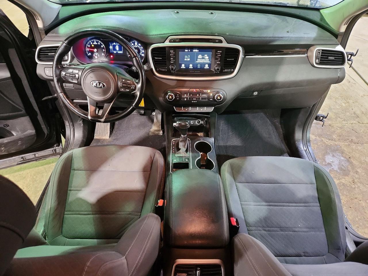 2017 KIA SORENTO LX photo 15