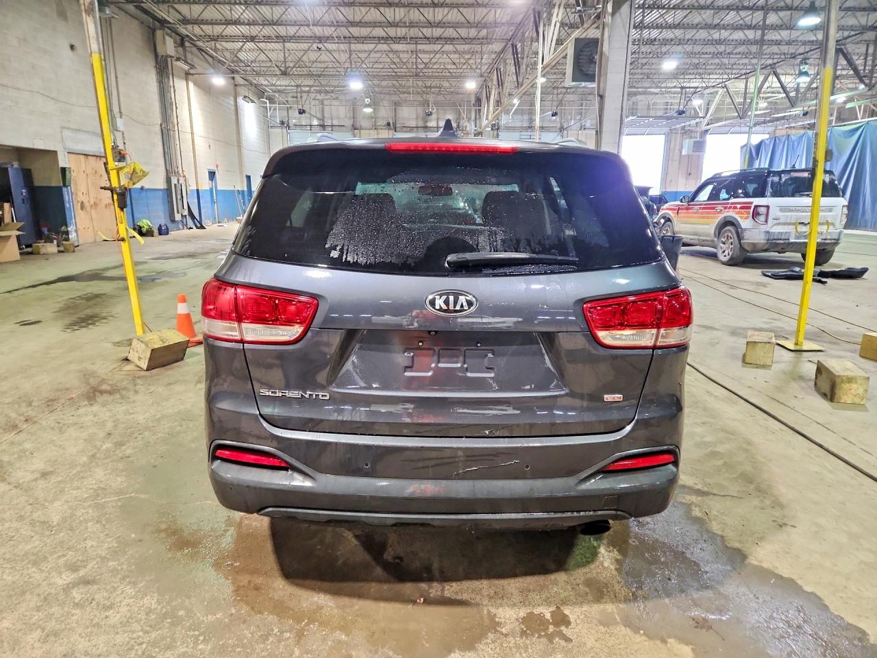 2017 KIA SORENTO LX photo 11