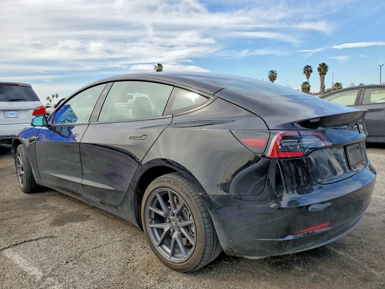 2022 TESLA MODEL 3 photo 3