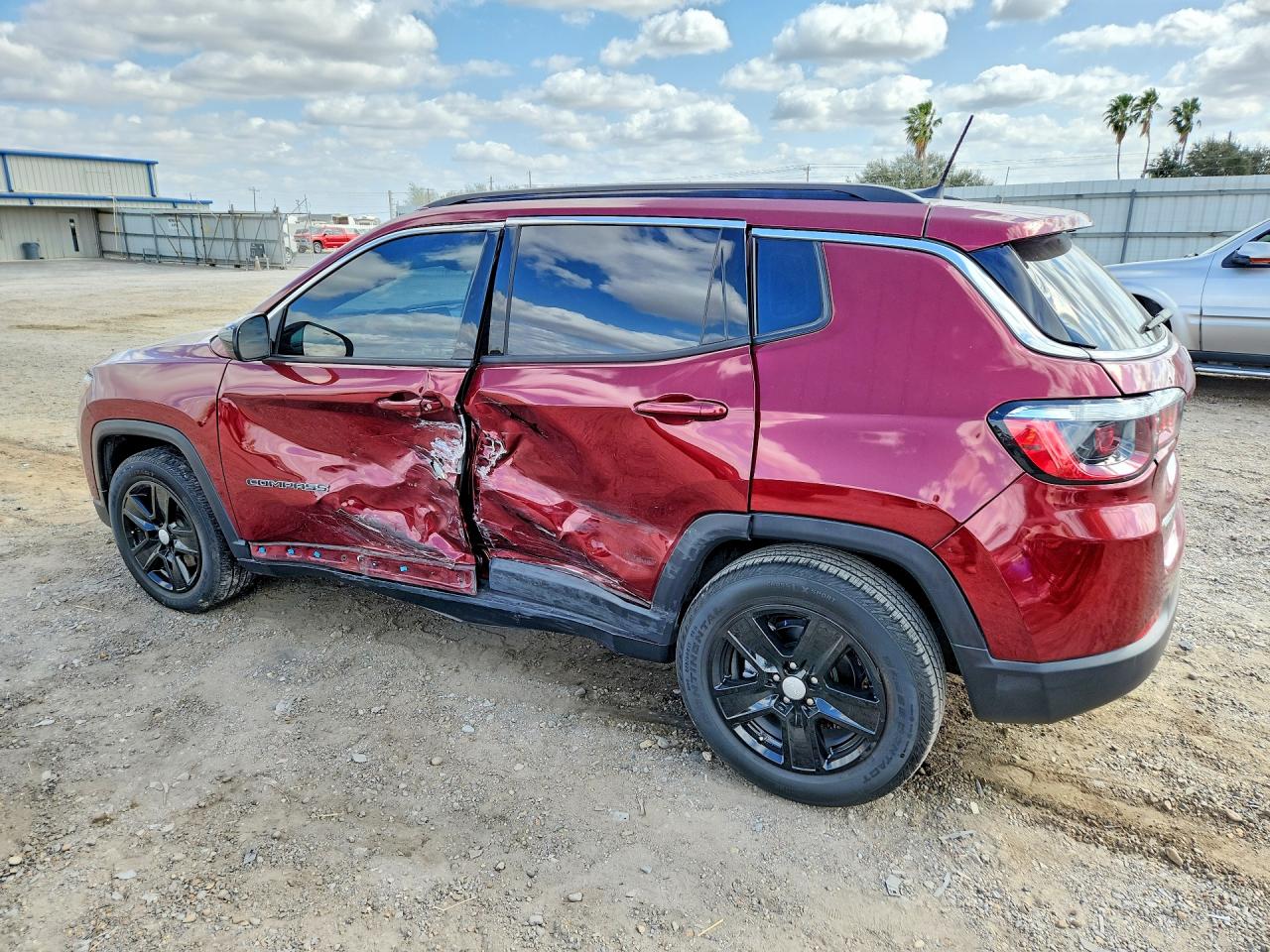 2022 JEEP COMPASS LATITUDE photo 4