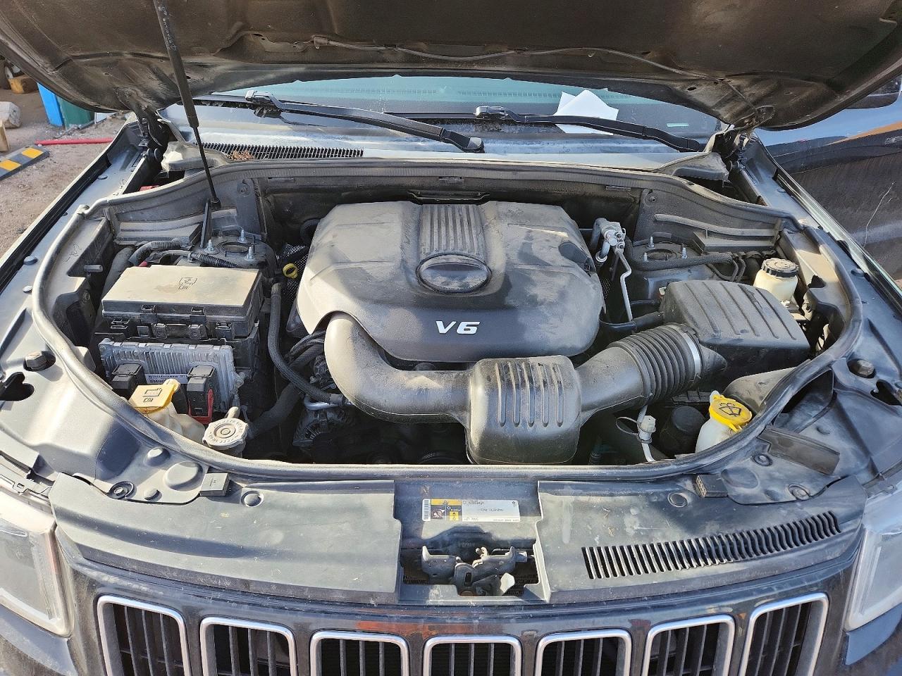 2015 JEEP GRAND CHEROKEE LAREDO photo 23