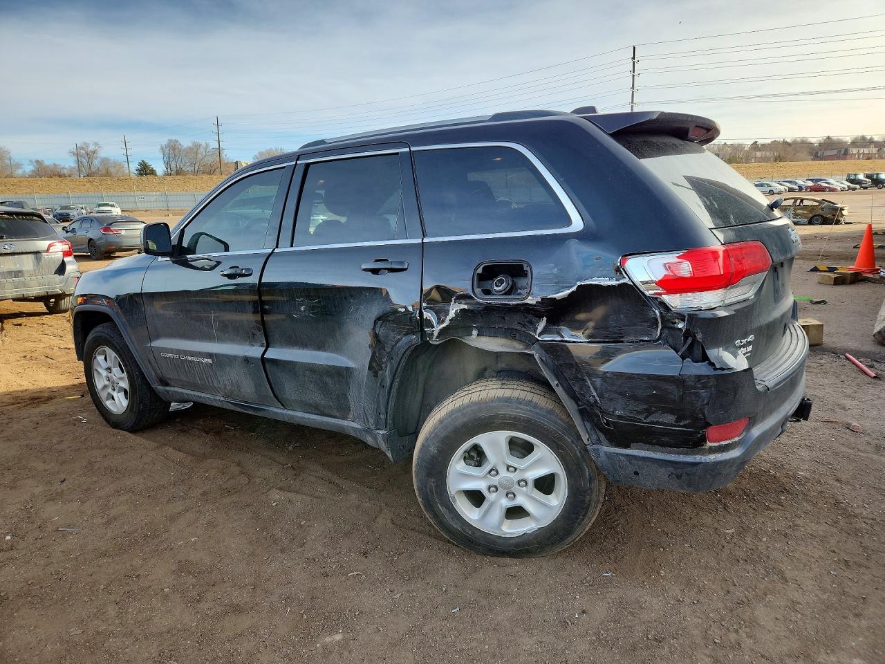 2015 JEEP GRAND CHEROKEE LAREDO photo 3