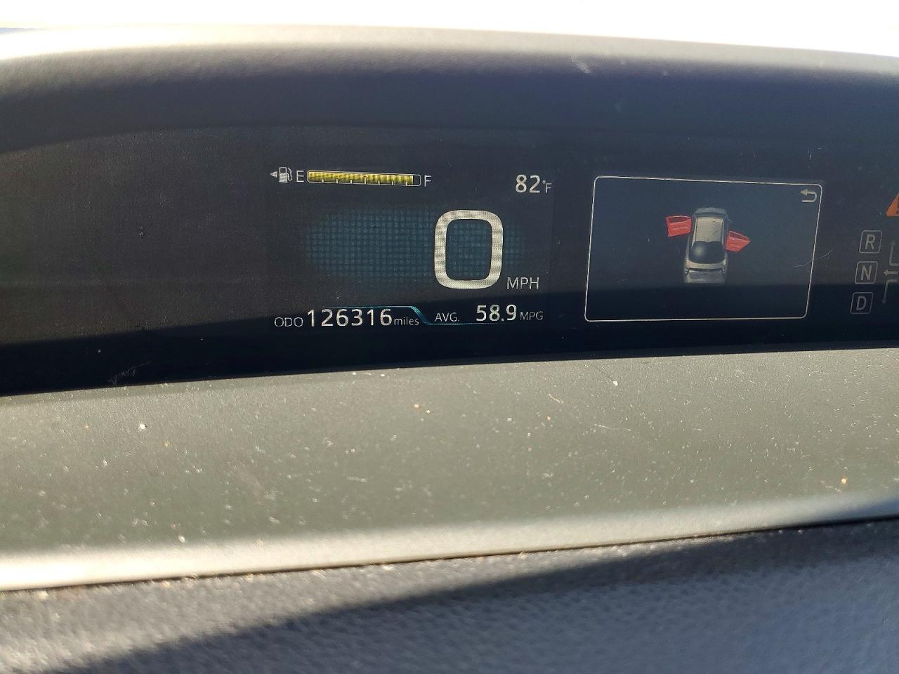 2016 TOYOTA PRIUS photo 9