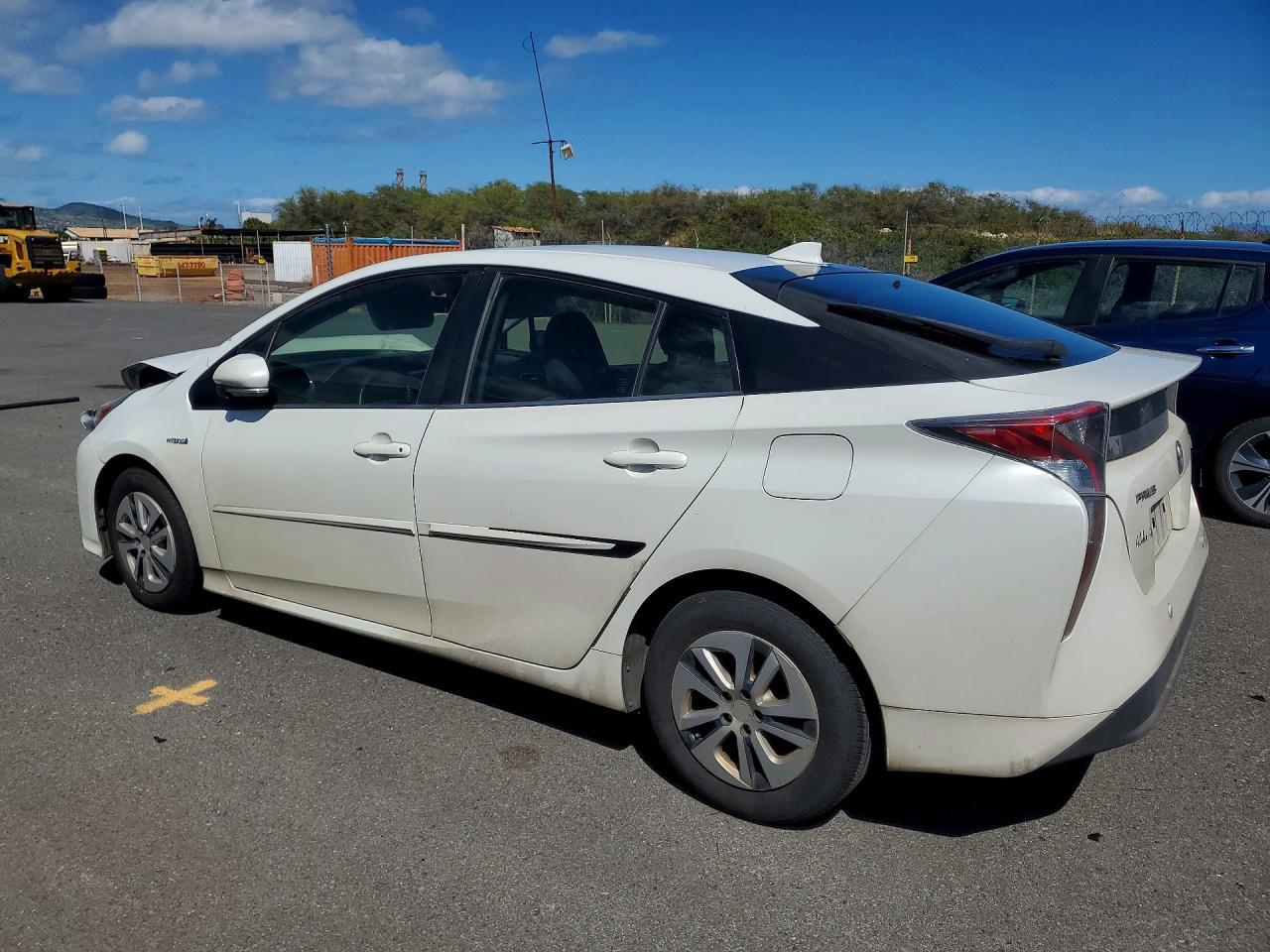 2016 TOYOTA PRIUS photo 2