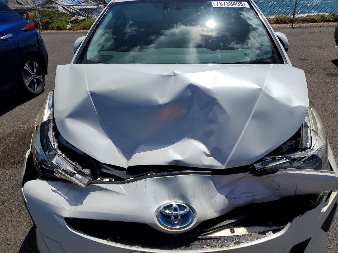 2016 TOYOTA PRIUS photo 11