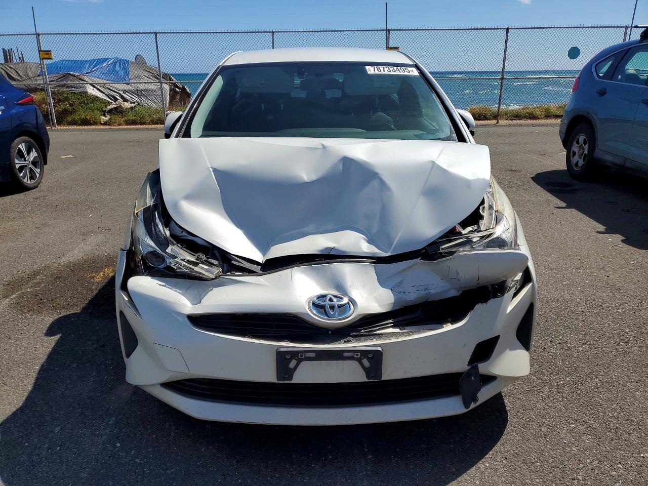 2016 TOYOTA PRIUS photo 5