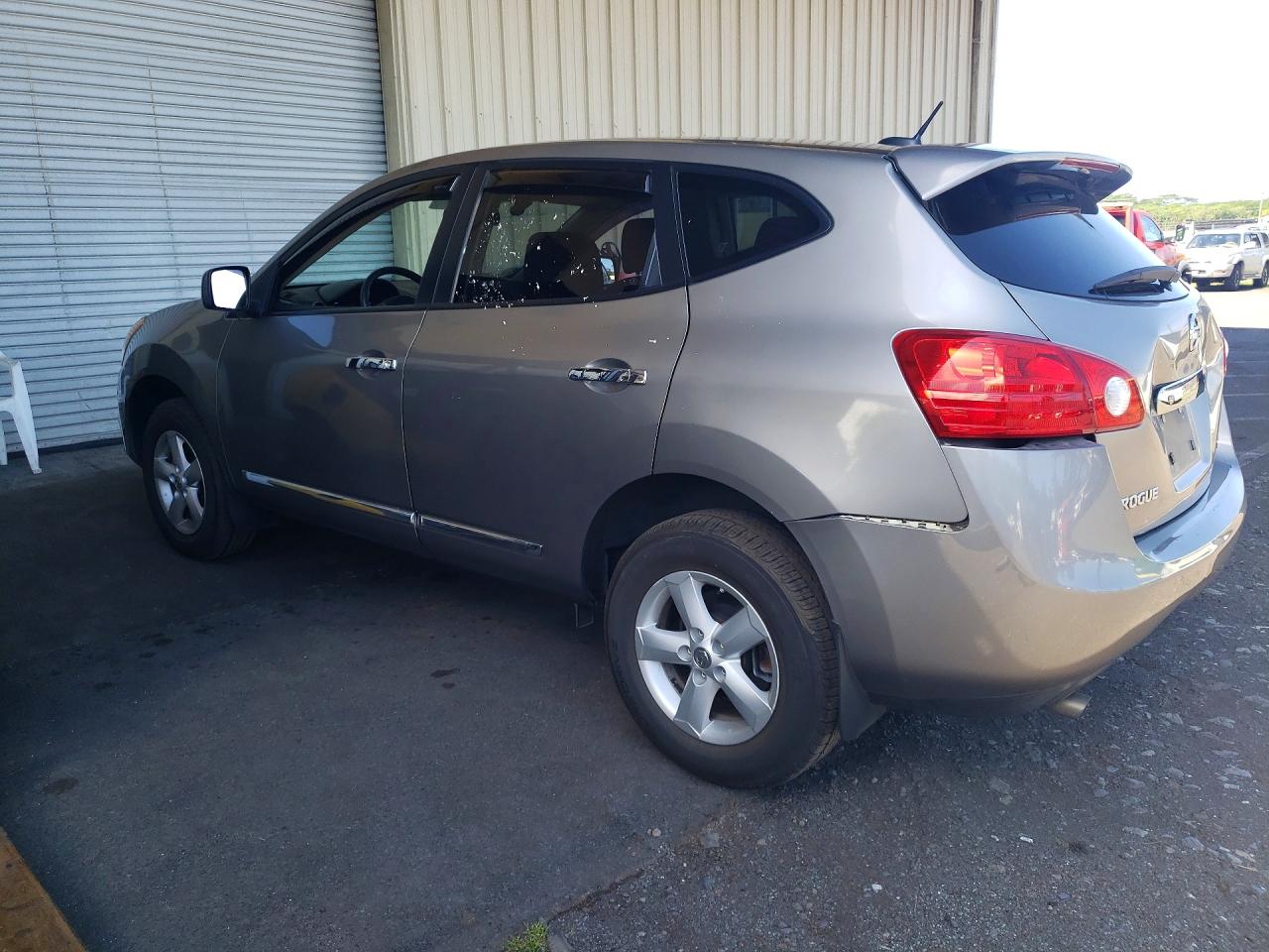 2013 NISSAN ROGUE S photo 3
