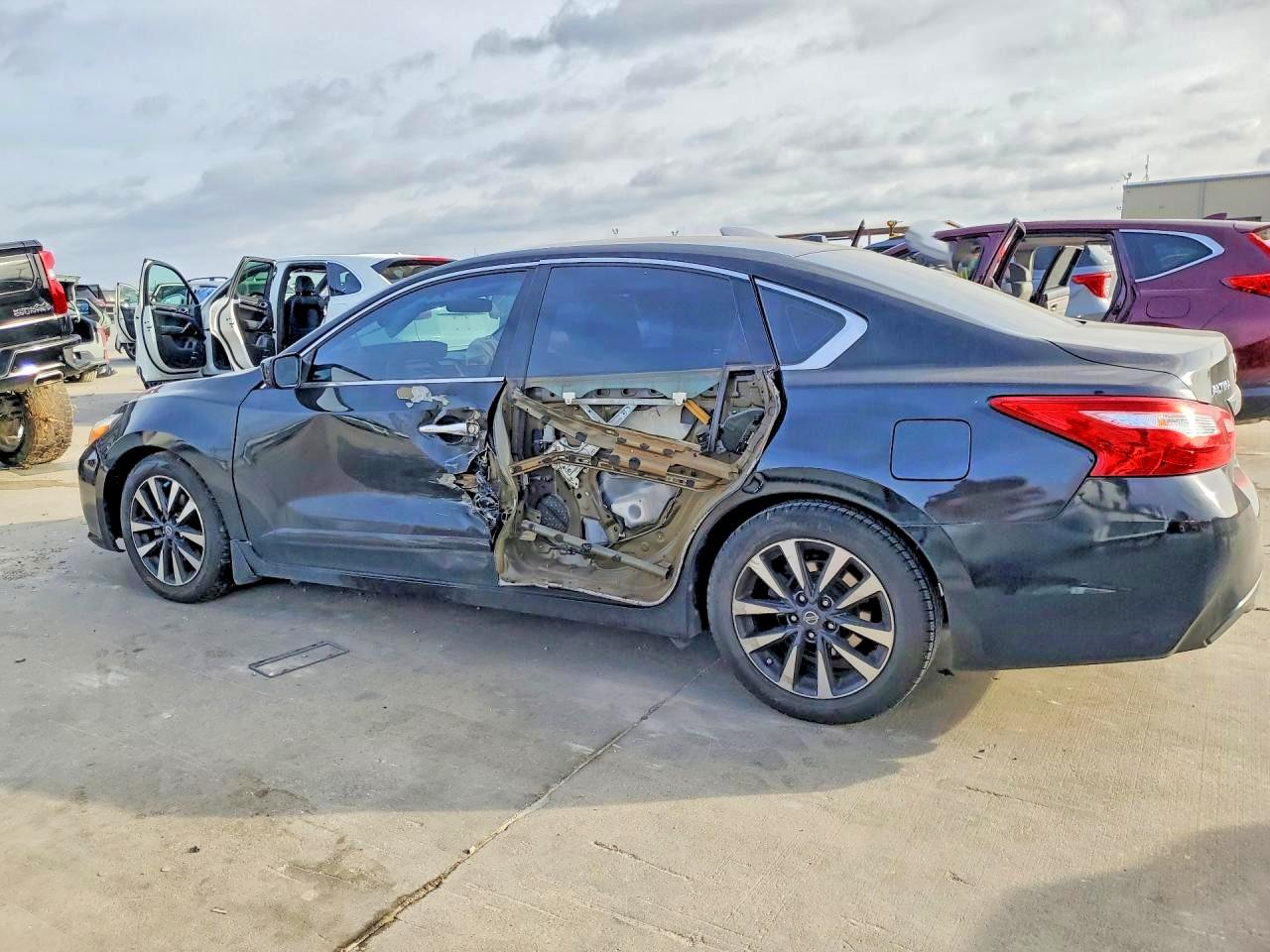 2016 NISSAN ALTIMA 2.5 SV photo 2