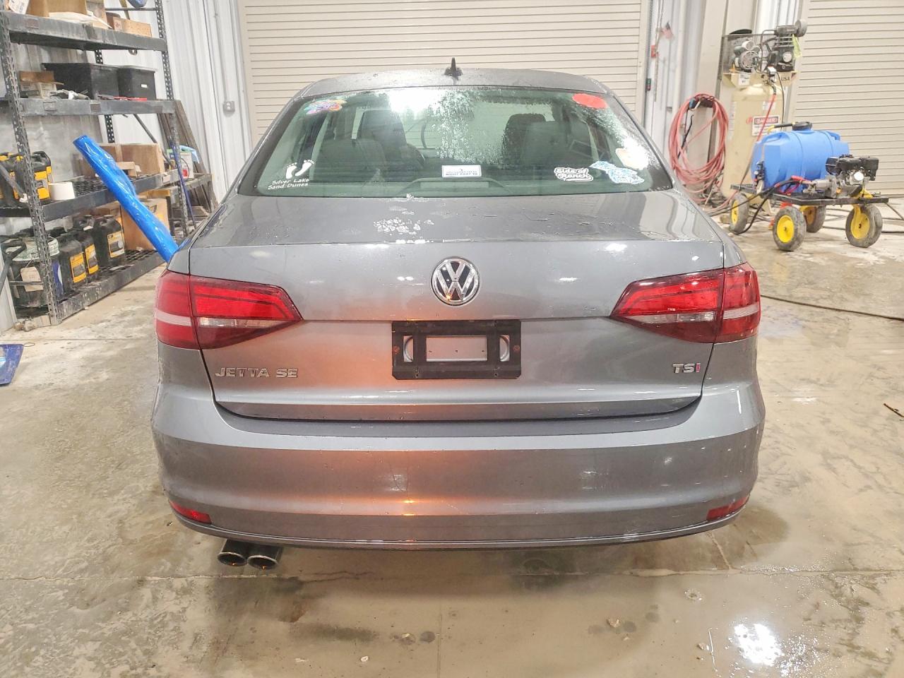 2017 VOLKSWAGEN JETTA SE photo 6
