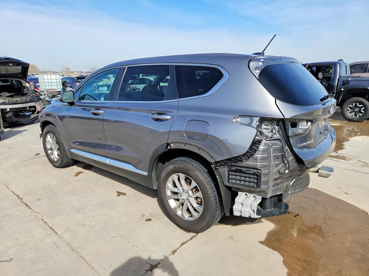 2019 HYUNDAI SANTA FE SE 2.4L photo 4