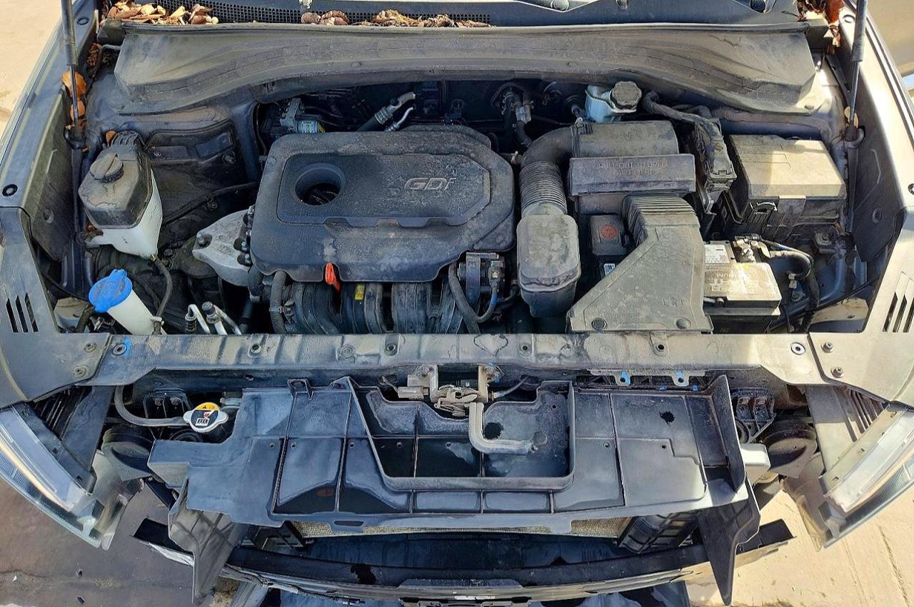 2019 HYUNDAI SANTA FE SE 2.4L photo 31