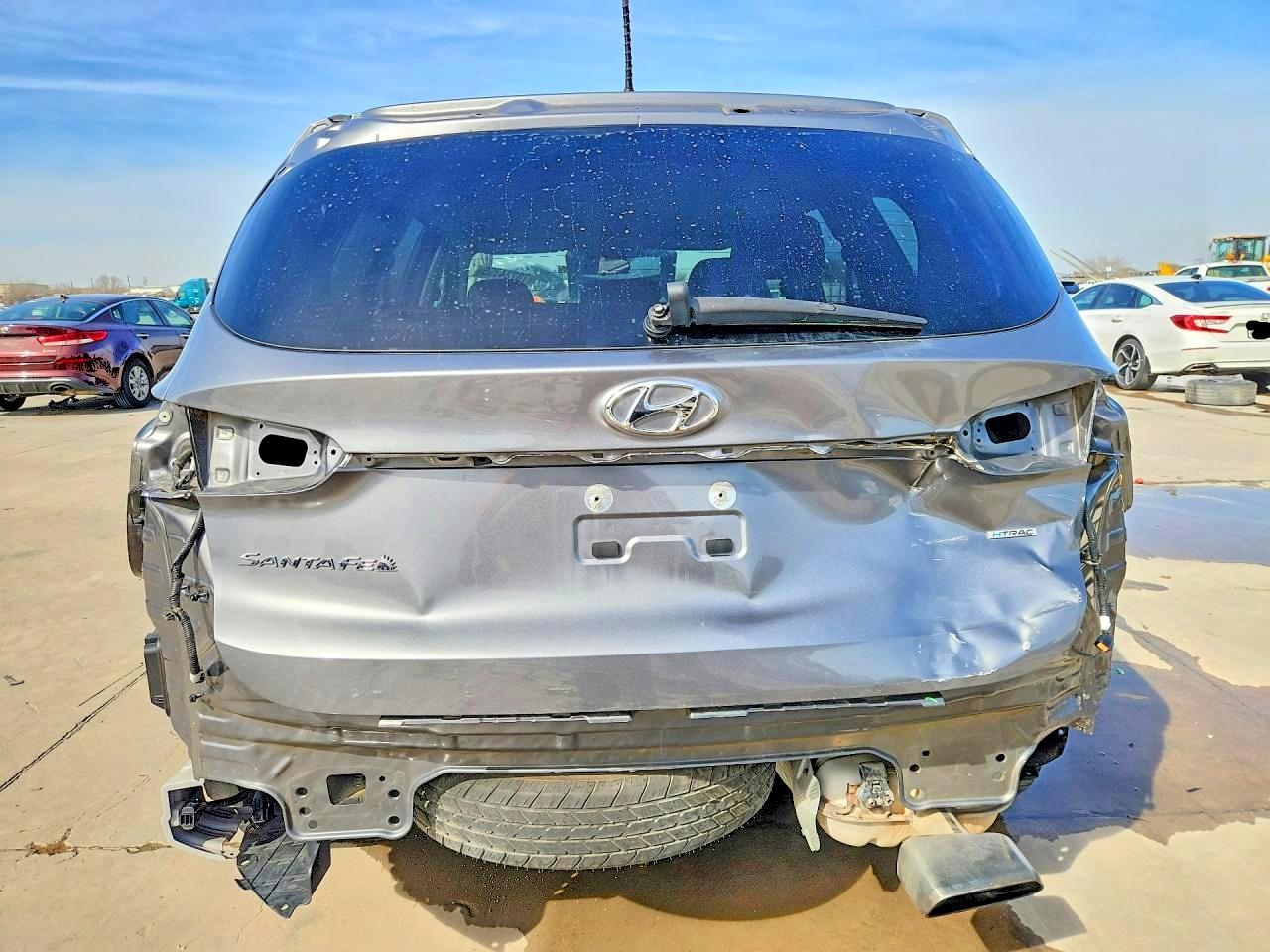 2019 HYUNDAI SANTA FE SE 2.4L photo 16