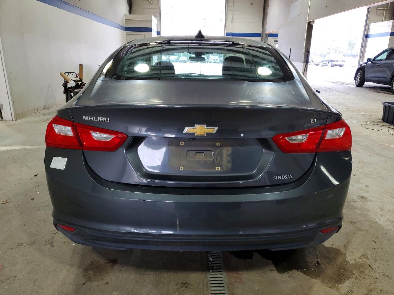 2016 CHEVROLET MALIBU LT photo 6