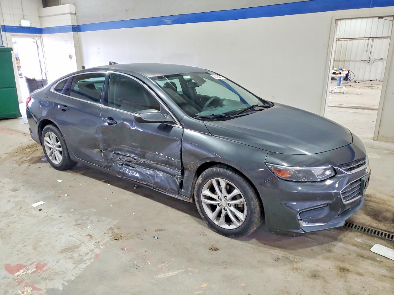 2016 CHEVROLET MALIBU LT photo 4