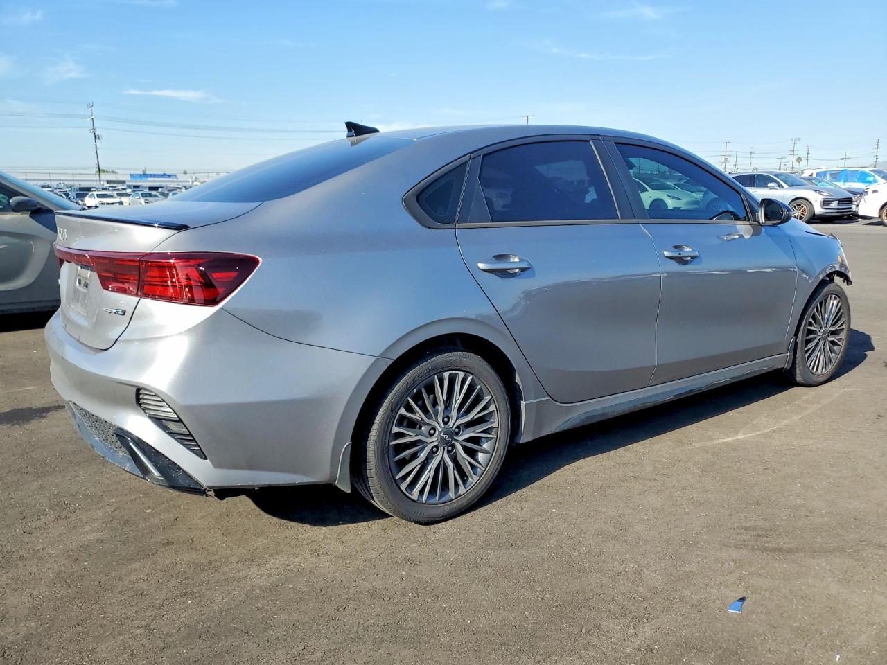 2024 KIA FORTE GT-LINE photo 5