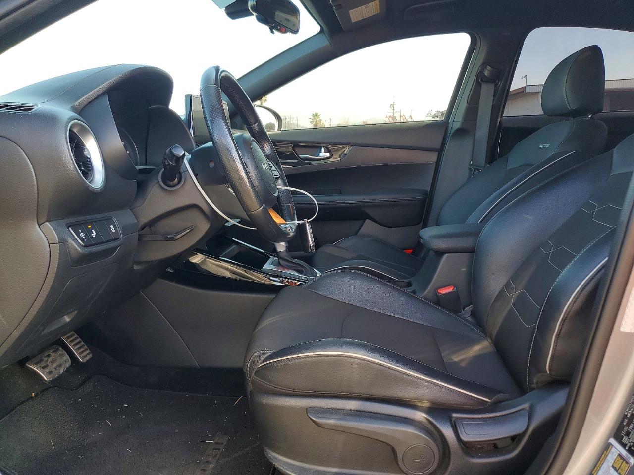 2024 KIA FORTE GT-LINE photo 13