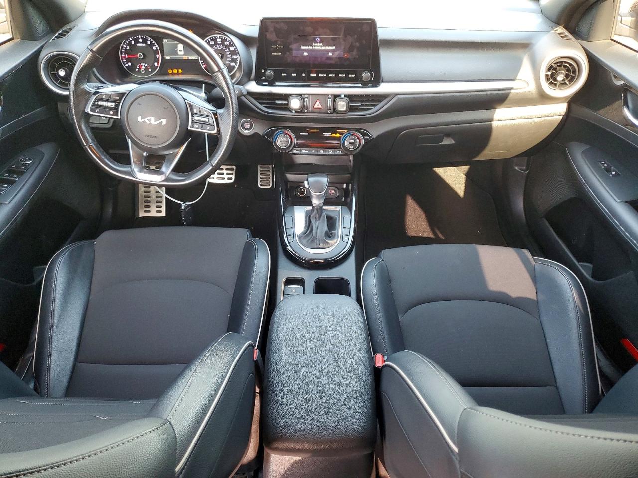 2024 KIA FORTE GT-LINE photo 15