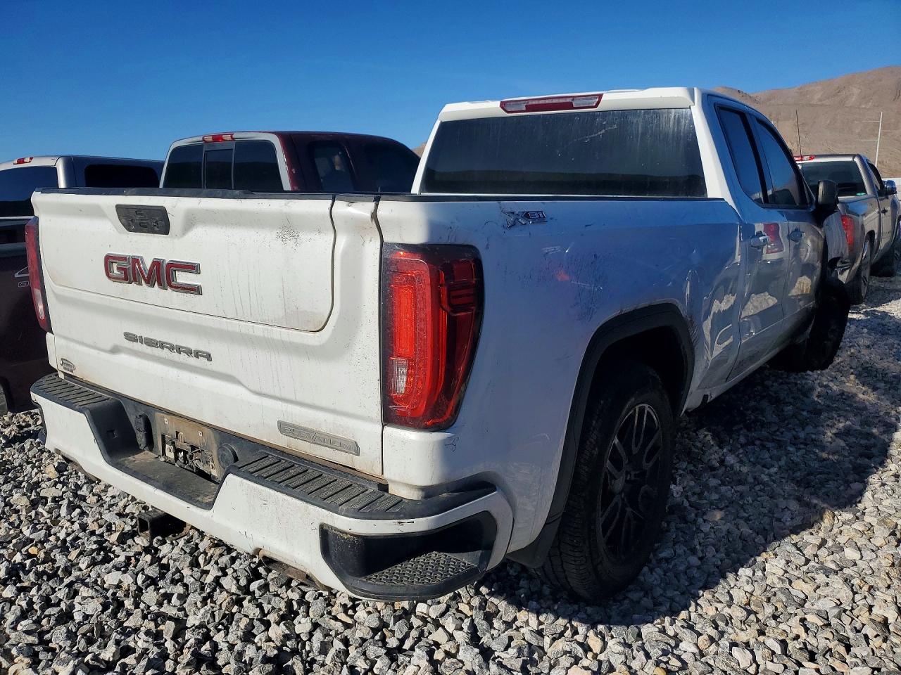 2021 GMC SIERRA K1500 ELEVATION photo 3