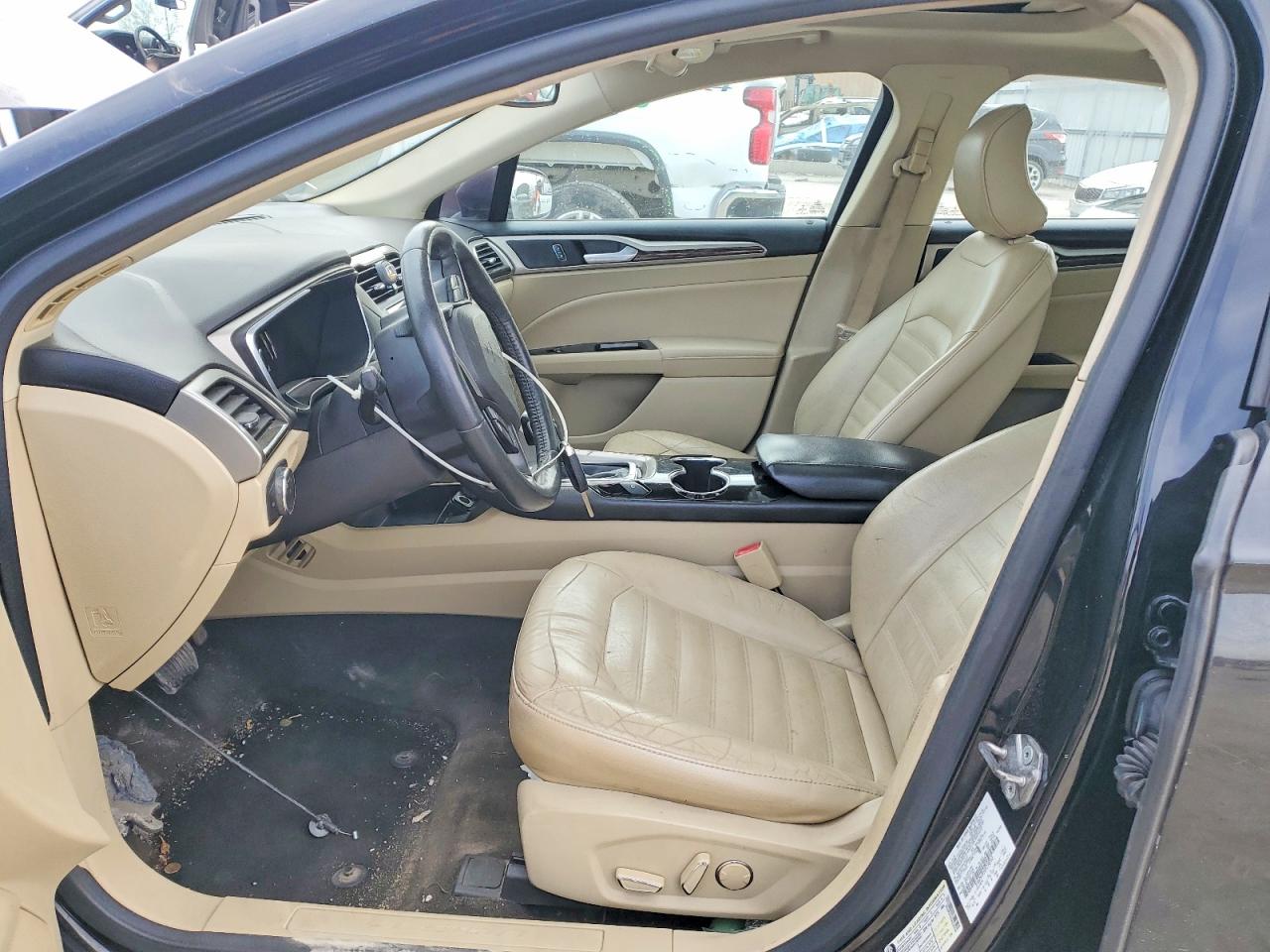 2016 FORD FUSION SE photo 13