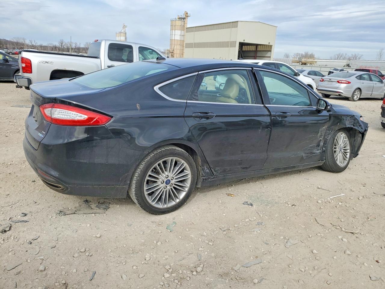 2016 FORD FUSION SE photo 5