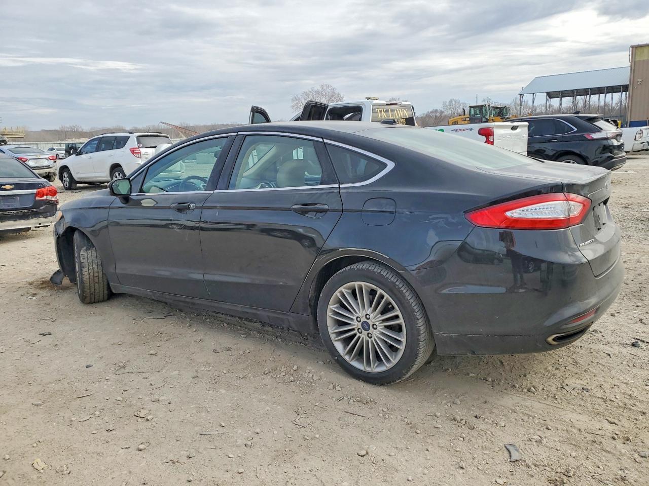 2016 FORD FUSION SE photo 3