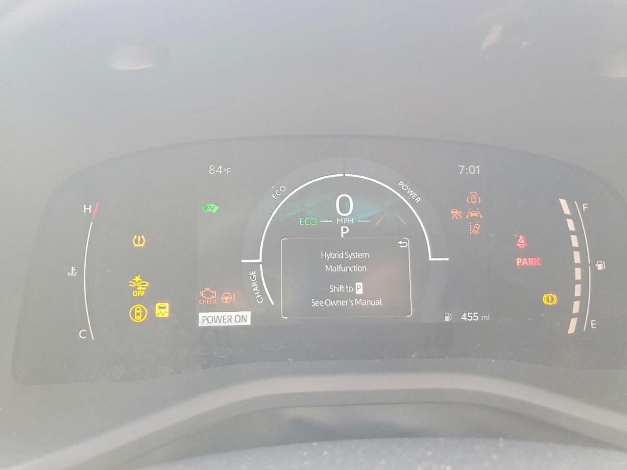2025 TOYOTA CAMRY LE photo 17