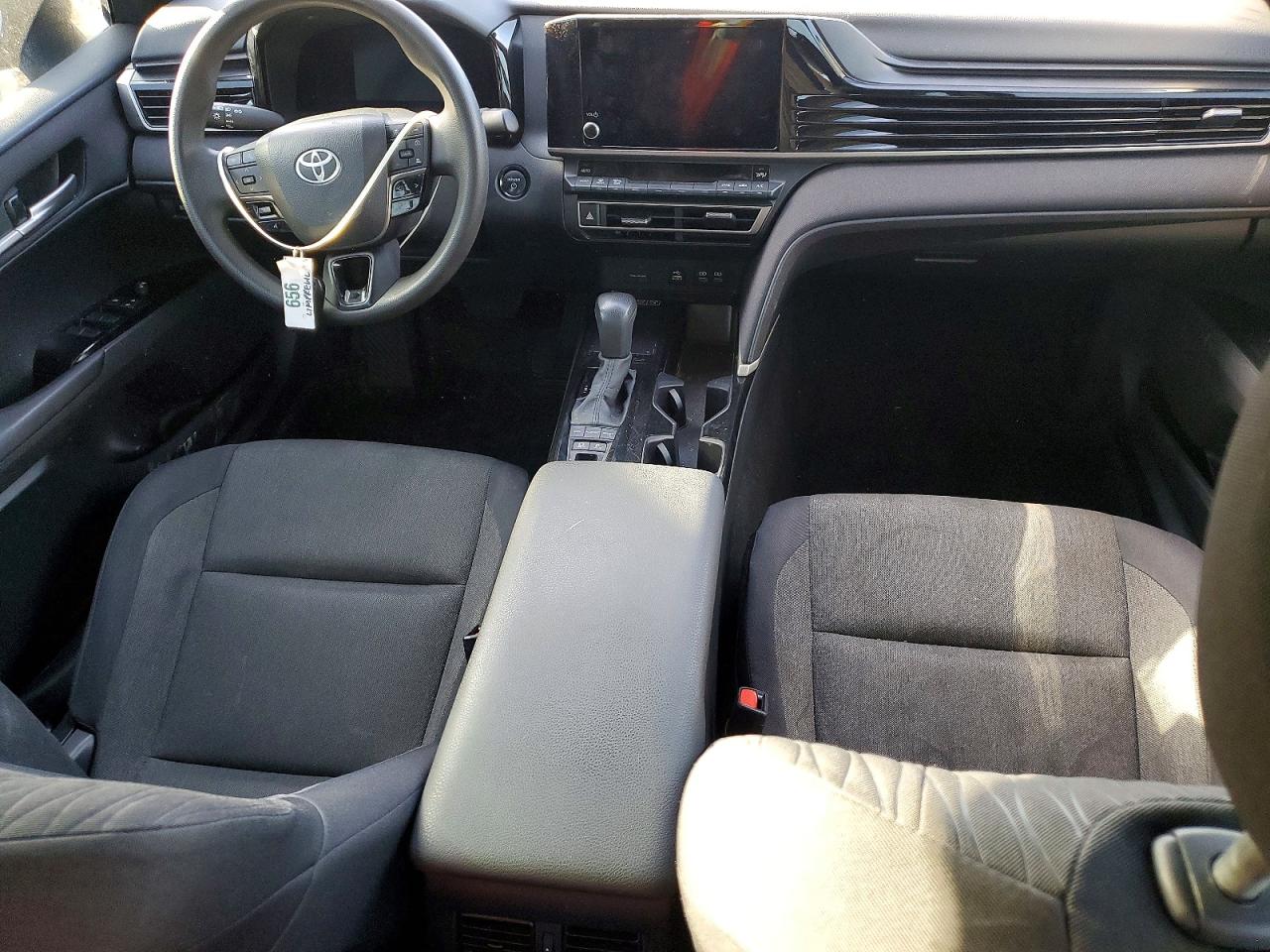 2025 TOYOTA CAMRY LE photo 15
