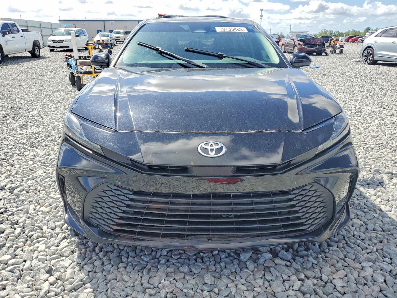 2025 TOYOTA CAMRY LE photo 9