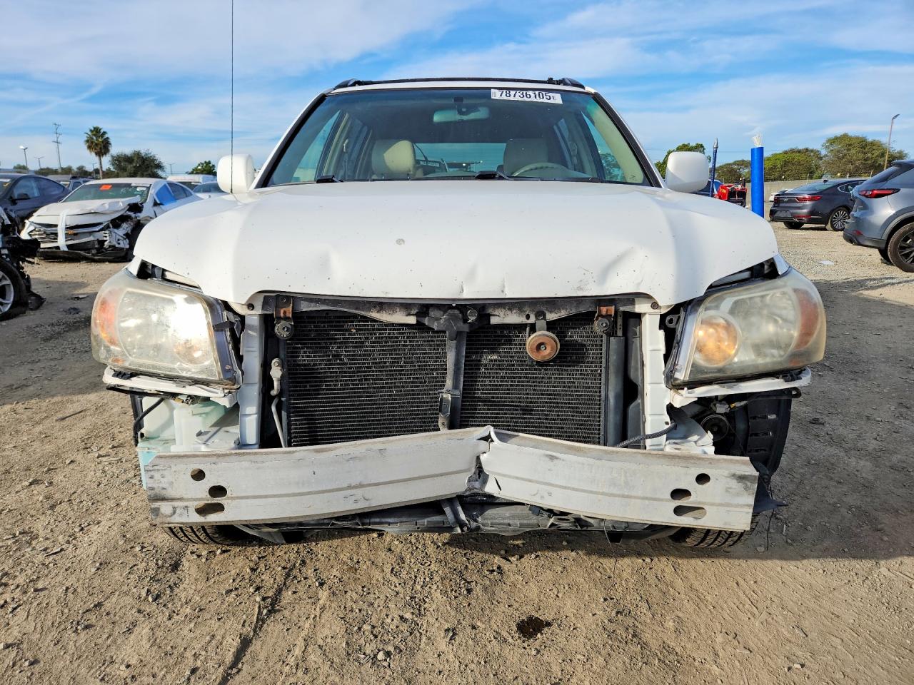 2004 TOYOTA HIGHLANDER BASE photo 9