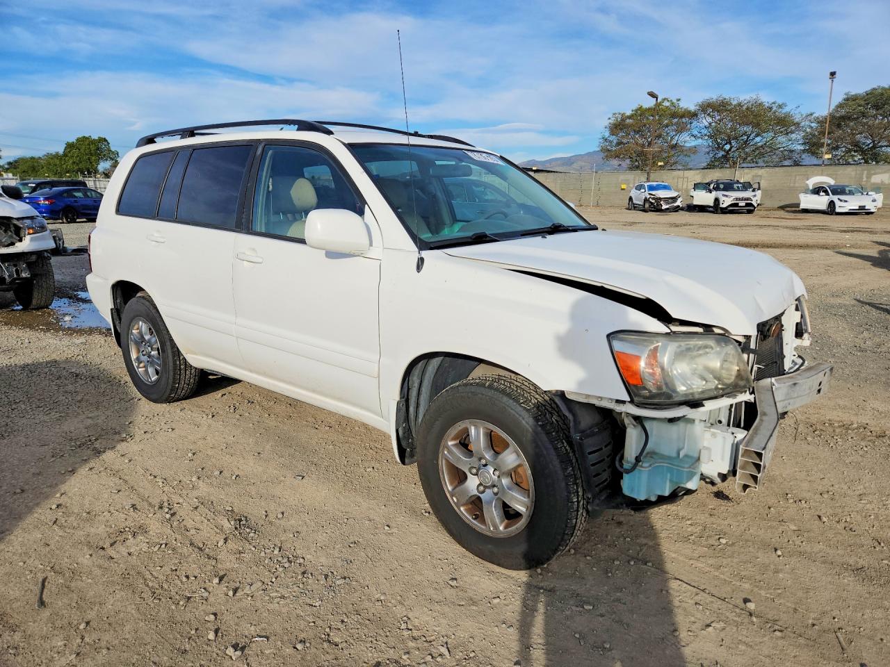 2004 TOYOTA HIGHLANDER BASE photo 7