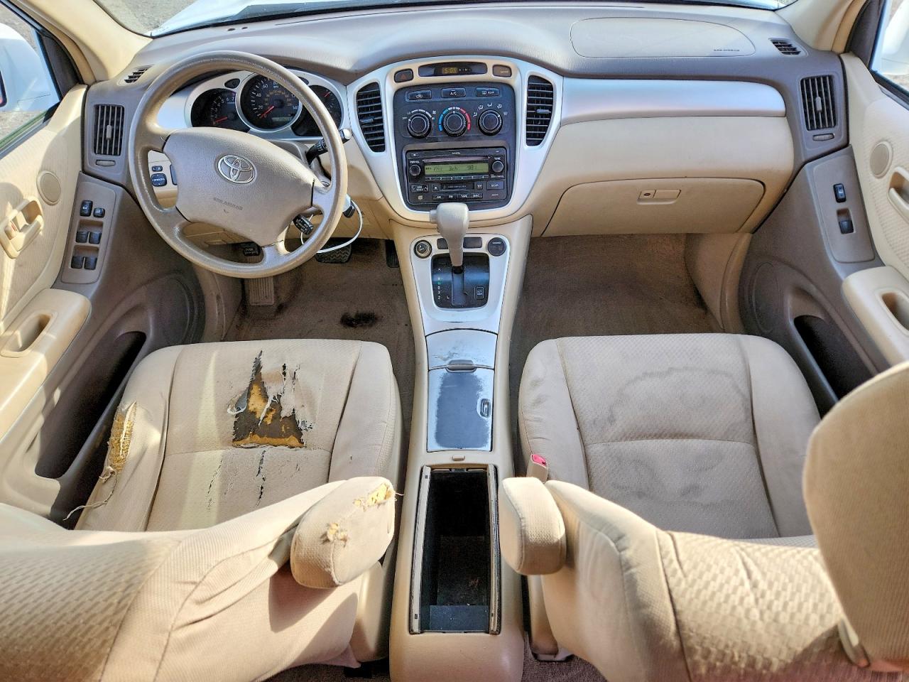 2004 TOYOTA HIGHLANDER BASE photo 15