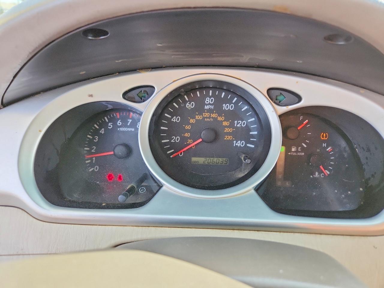 2004 TOYOTA HIGHLANDER BASE photo 17