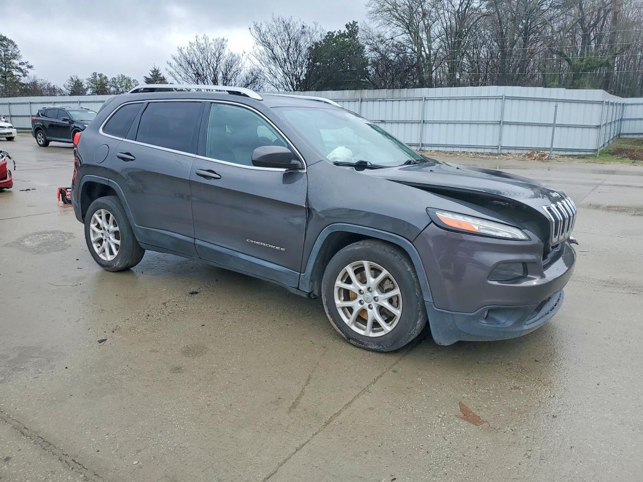 2014 JEP CHEROKEE LATITUDE photo 10