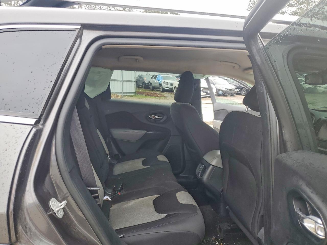 2014 JEP CHEROKEE LATITUDE photo 28