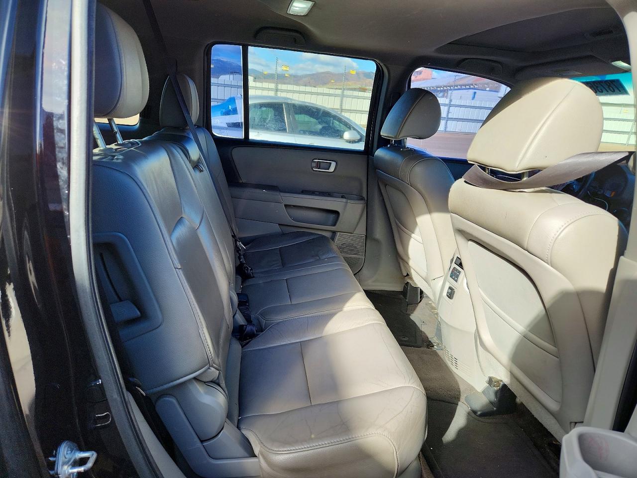 2012 HONDA PILOT EXL photo 11