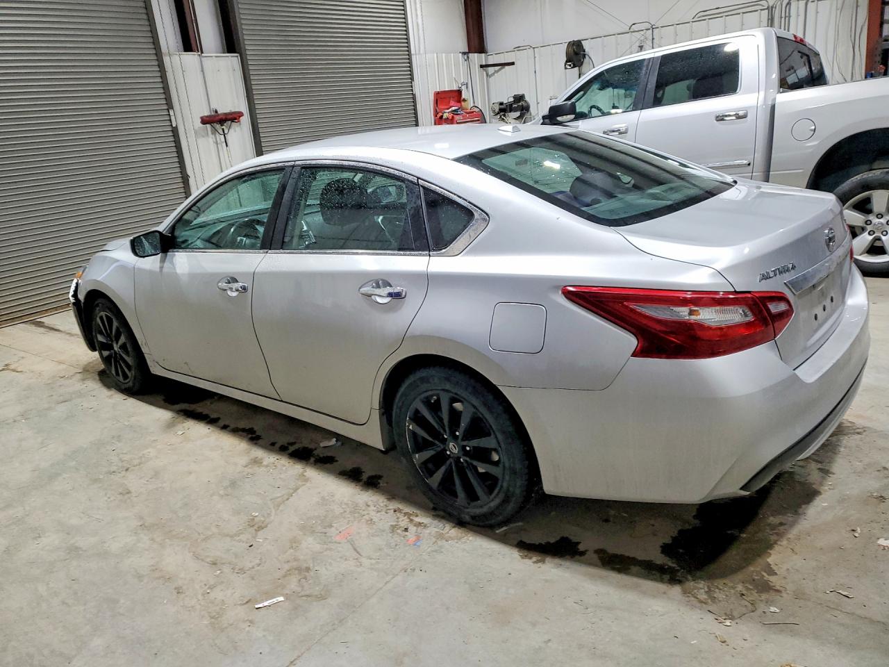 2018 NISSAN ALTIMA 2.5 SV photo 2