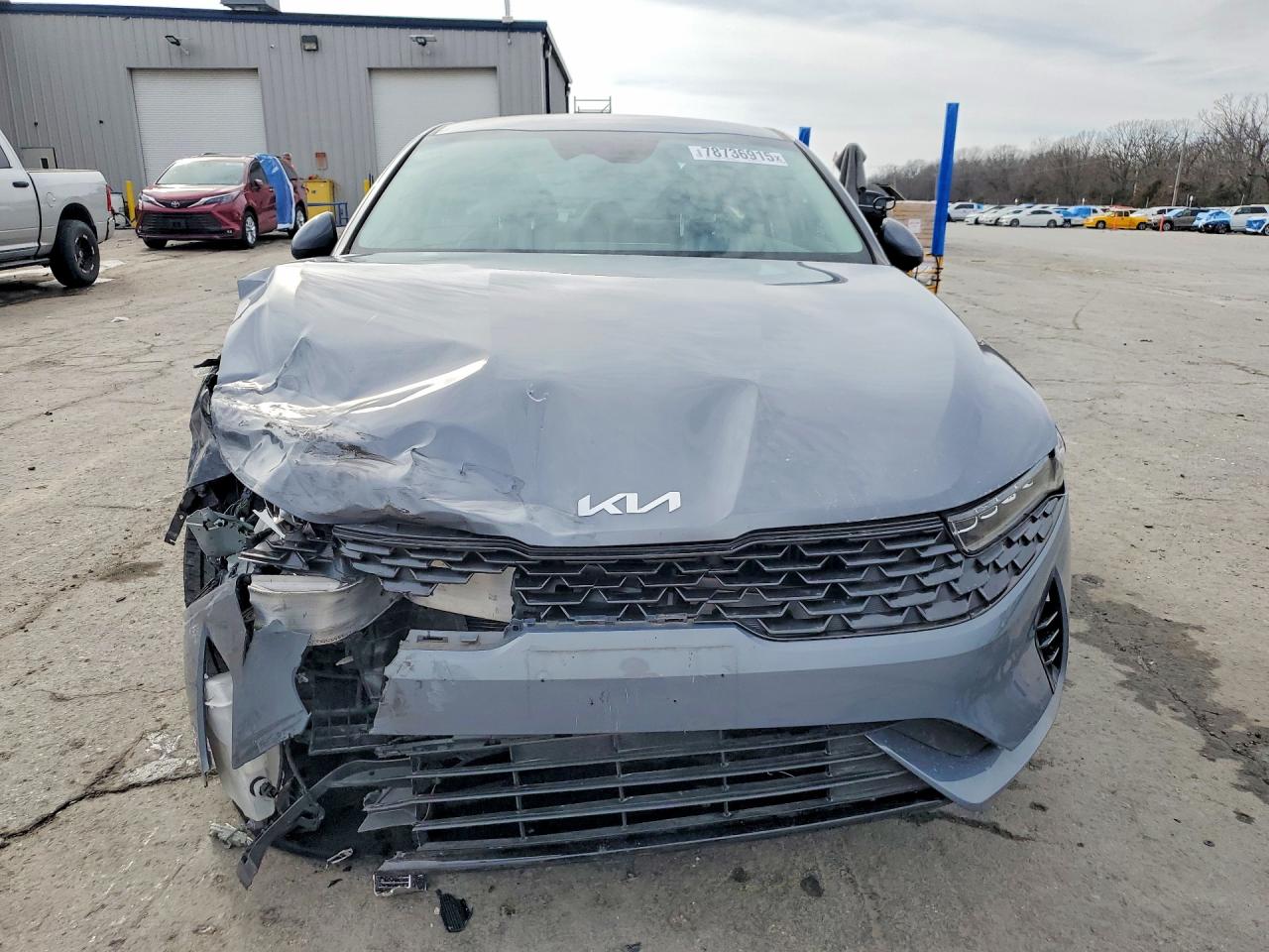 2023 KIA K5 LXS photo 5