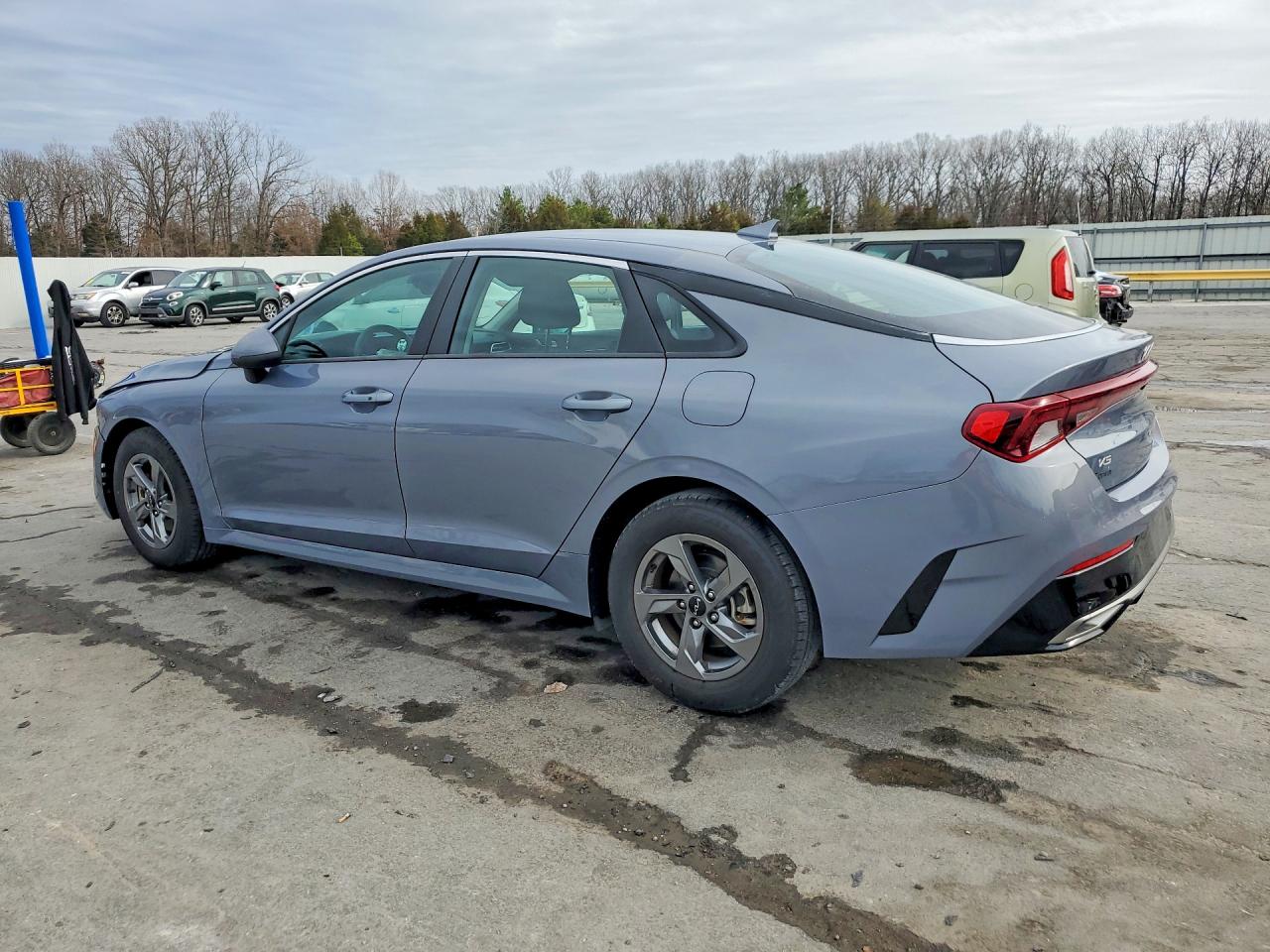 2023 KIA K5 LXS photo 2
