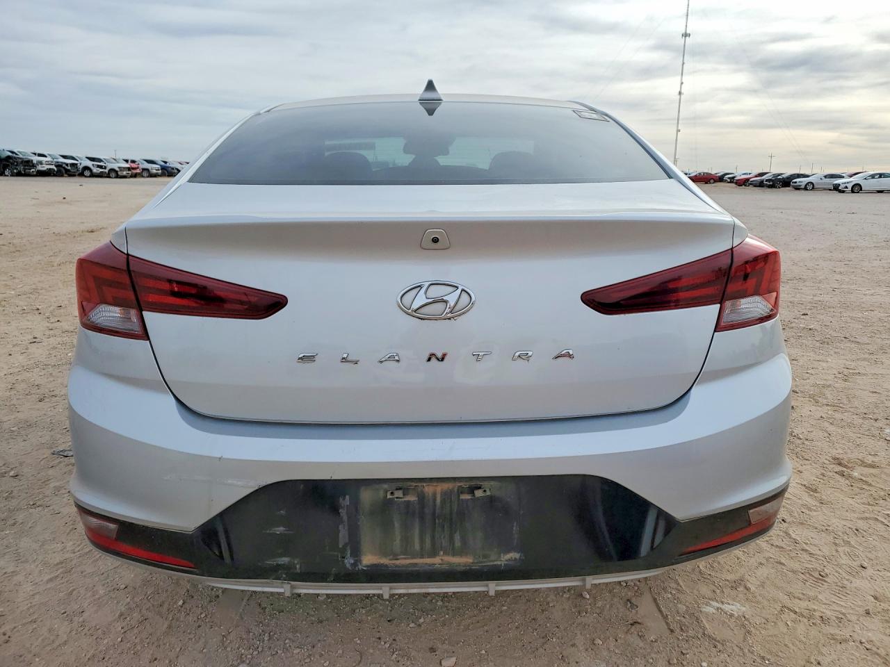 2019 HYUNDAI ELANTRA VALUE EDITION photo 11