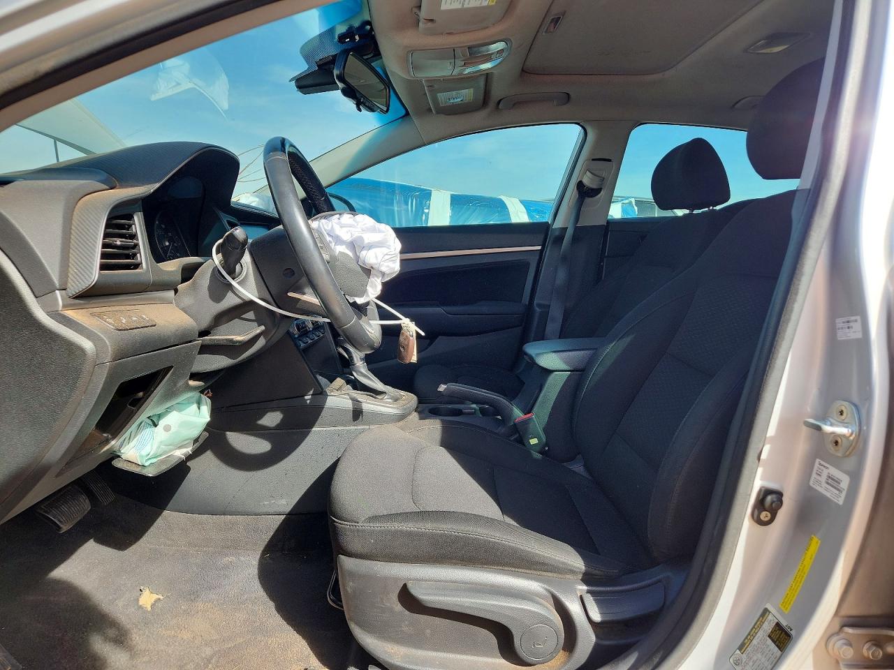 2019 HYUNDAI ELANTRA VALUE EDITION photo 13