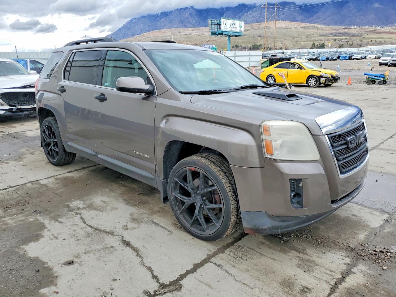 2012 GMC TERRAIN SLT photo 4