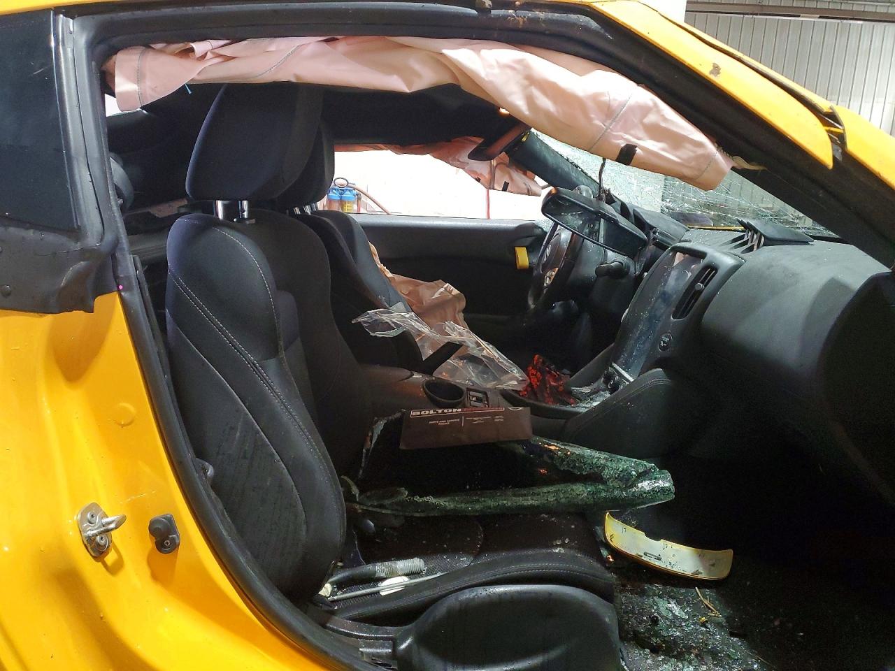2019 NISSAN 370Z BASE photo 19
