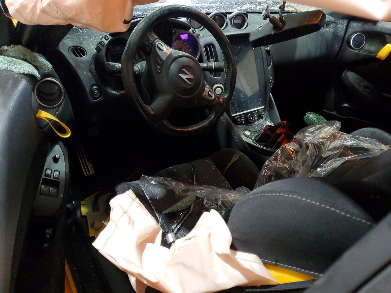 2019 NISSAN 370Z BASE photo 15