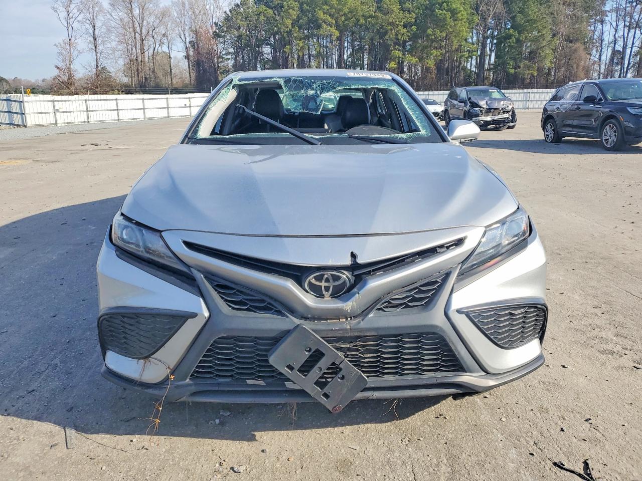 2022 TOYOTA CAMRY SE photo 5